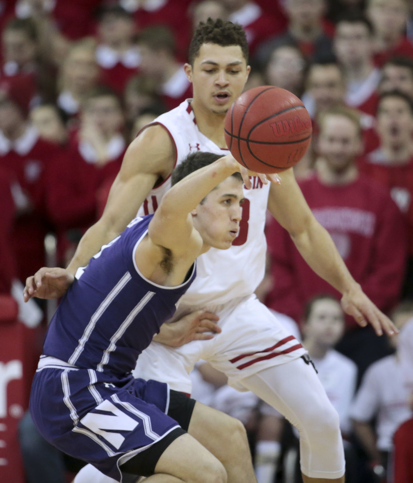 Badgers 62, Wildcats 46